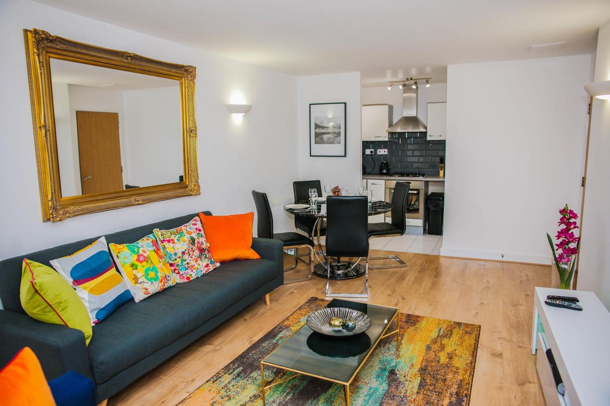 Riverside 2 Bed Apartment London Exterior photo