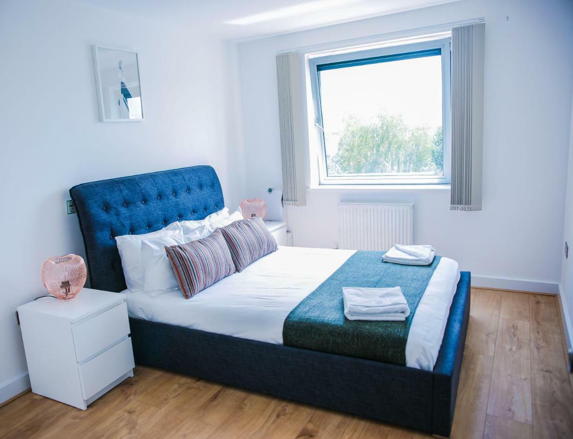Riverside 2 Bed Apartment London Exterior photo