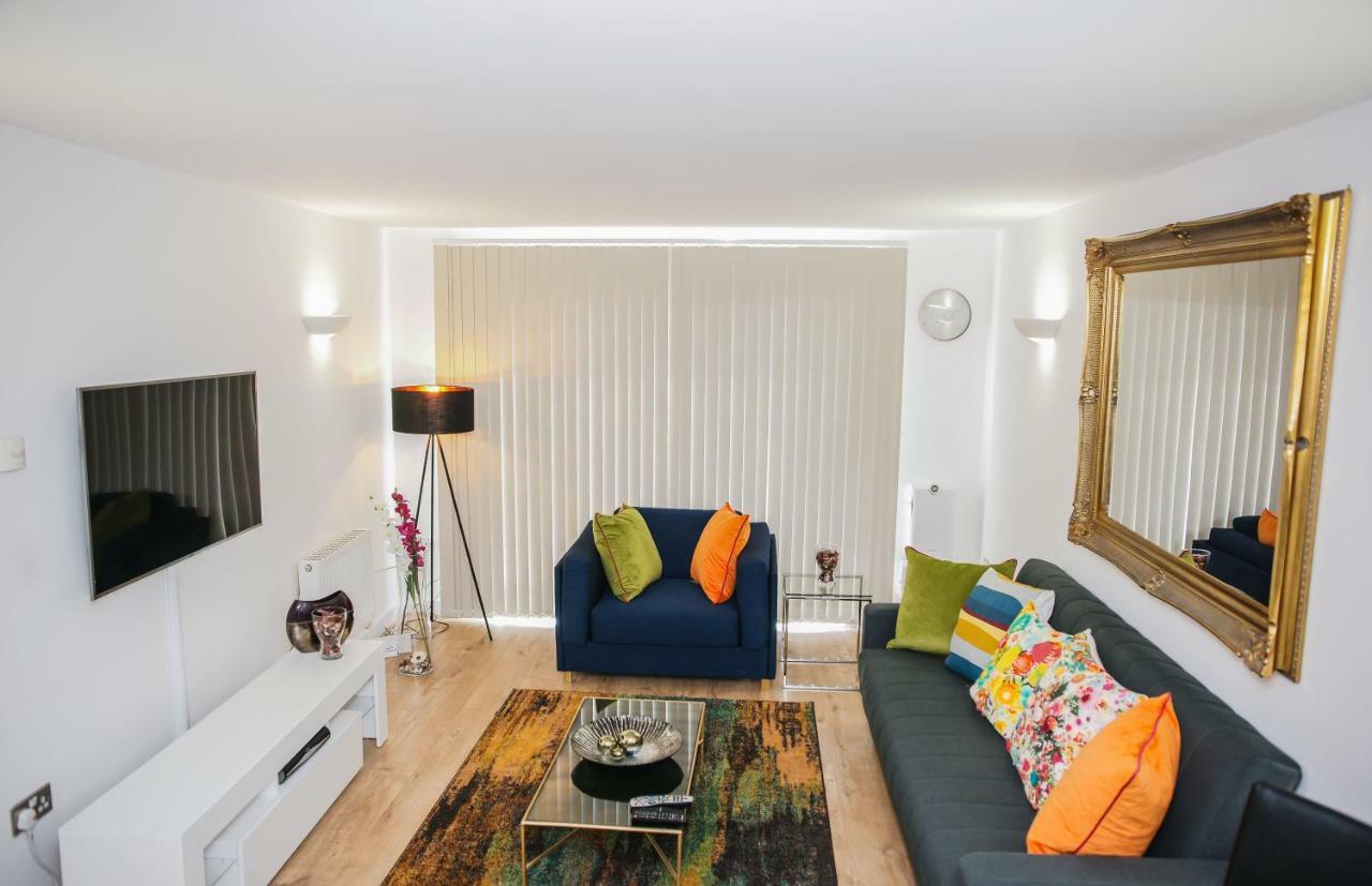 Riverside 2 Bed Apartment London Exterior photo